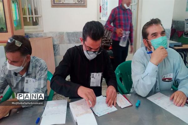 حضور  پرشور مردم در پای صندوق های رای شهرستان کاشمر