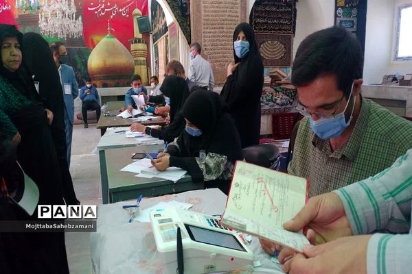 حضور  پرشور مردم در پای صندوق های رای شهرستان کاشمر