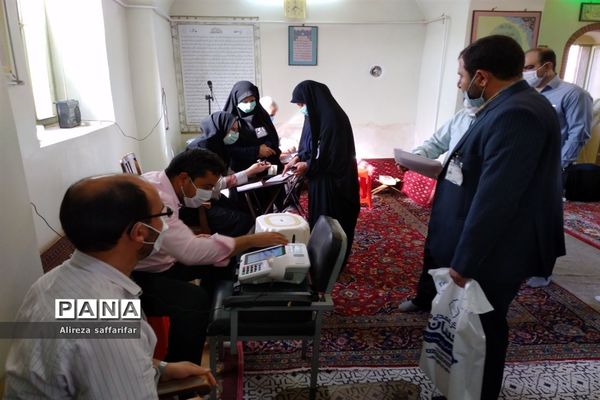 حضور حماسه ساز مردم اردستان در انتخابات۱۴۰۰