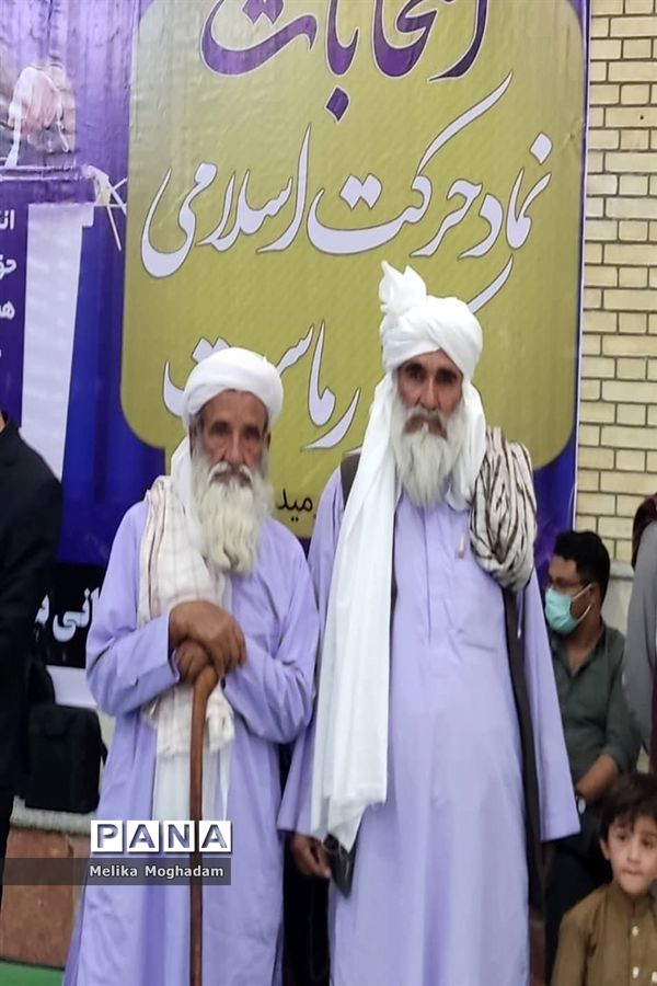 حضور حماسه ساز مردم شیعه و سنی زاهدان پای صندوق رای