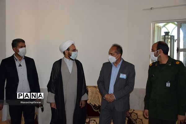 بازدید فرماندار و امام جماعت شهرستان خوسف از شعبه‌های اخذ رای شهرستان خوسف استان خراسان جنوبی