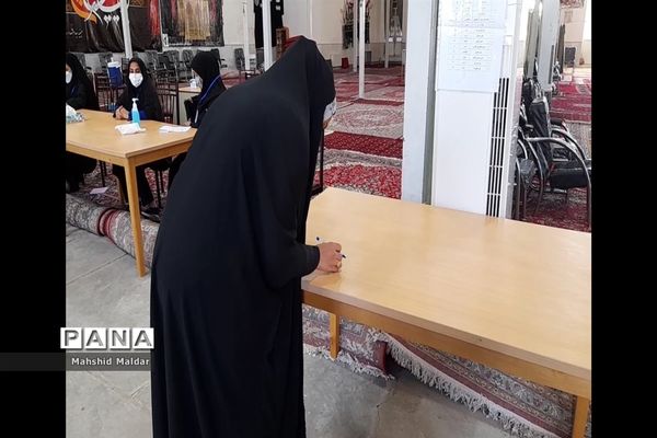 حضور حماسه ساز مردم سرایان در پای صندوق های رأی