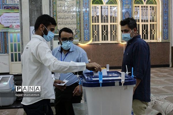 مشارکت و حضور مردم اهواز در انتخابات 1400-2