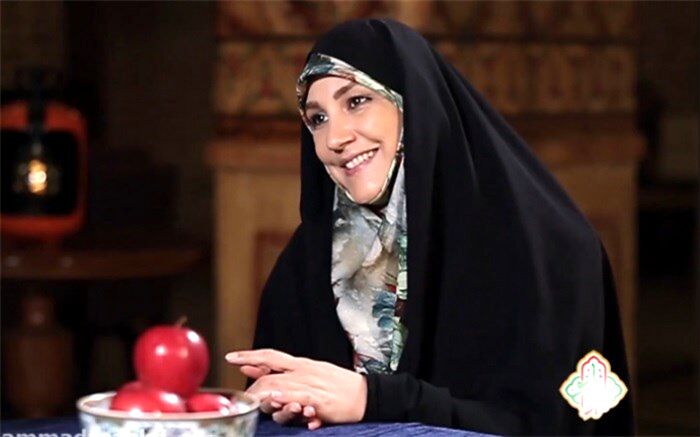 محبوبه عزیزی: برای اجرا دو مانع خانواده و پارتی‌بازی ممکن است وجود داشته باشد