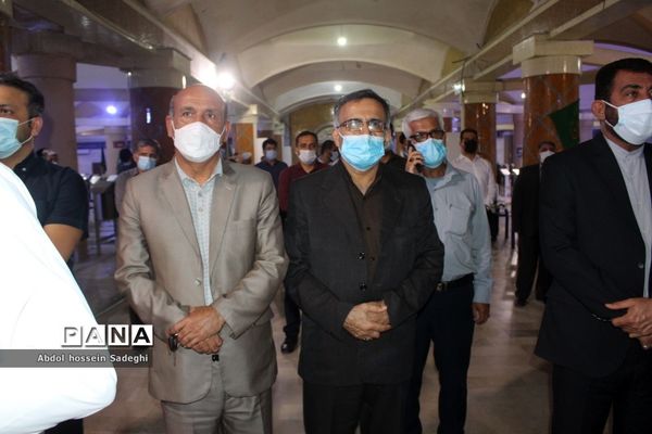 غبارروبی گلزار شهدای بوشهر