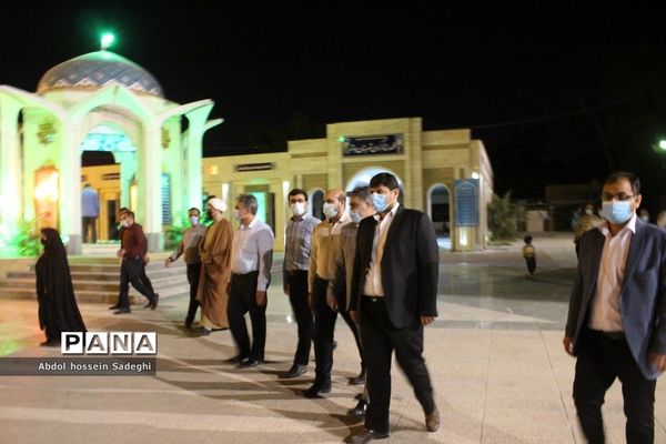 غبارروبی گلزار شهدای بوشهر