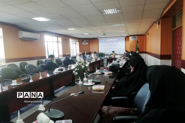 تجلیل از عوامل جشنواره فرهنگی و هنری فردا و پرسش مهر شهرستان کاشمر