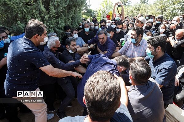 مراسم تشییع پیکر خبرنگاران فقید ایسنا و ایرنا