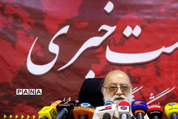 نشست خبری مهدی چمران