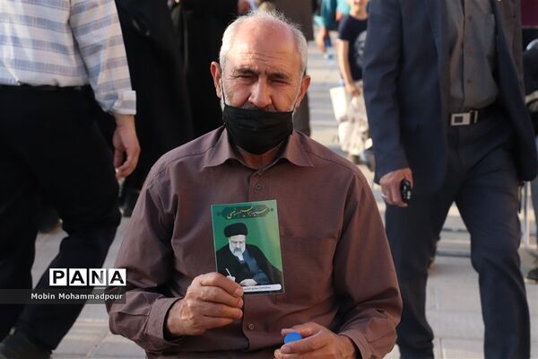 جشن میلاد امام رضا (ع) و پیروزی ملت بزرگ ایران در تبریز
