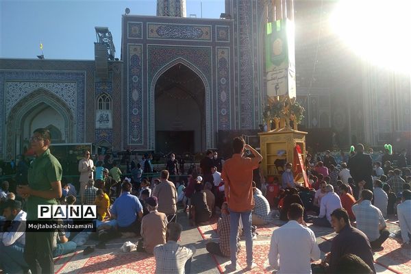 جشن ولادت امام رضا (ع) با حضور رئیس جمهور منتخب مردم در حرم مطهر رضوی