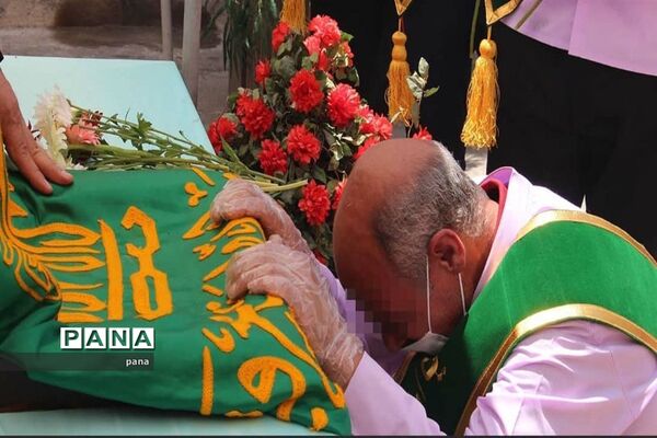 حضور خادمان و حاملان پرچم متبرک امام رضا(ع) در شهرستان میانه
