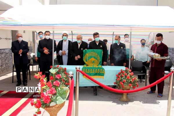 حضور خادمان و حاملان پرچم متبرک امام رضا(ع) در شهرستان میانه