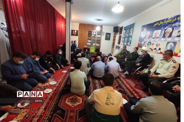 حضور خادمان و حاملان پرچم متبرک امام رضا(ع) در شهرستان میانه