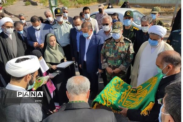 حضور خادمان و حاملان پرچم متبرک امام رضا(ع) در شهرستان میانه