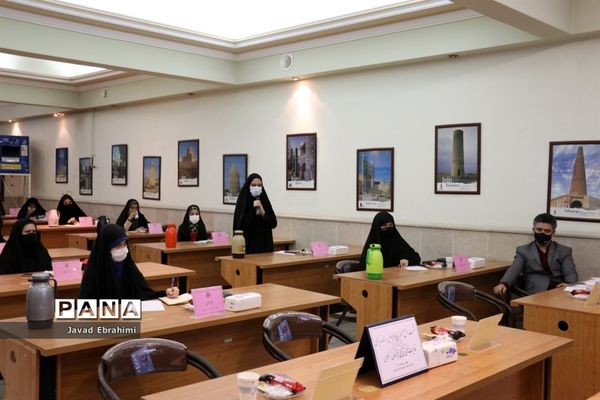 نشست نمایندگان تشکل‌های سازمان دانش‌آموزی با معاون پرورشی و فرهنگی آموزش و پرورش خراسان رضوی