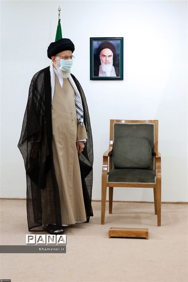 رهبر معظم انقلاب اسلامی دُز اول واکسن کوو ایران برکت را دریافت کردند