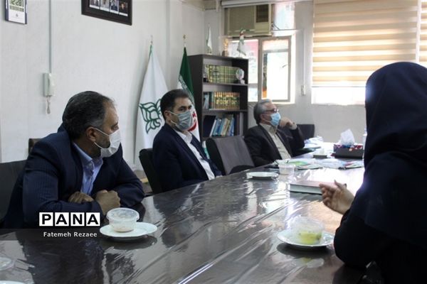 بازدید مدیرکل نوسازی استان زنجان از سازمان دانش‌آموزی