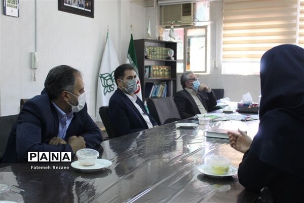 بازدید مدیرکل نوسازی استان زنجان از سازمان دانش‌آموزی