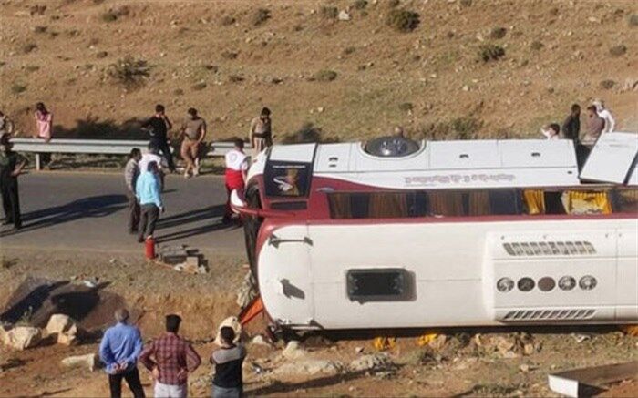 اتوبوس خبرنگاران معاینه فنی سکو نداشت