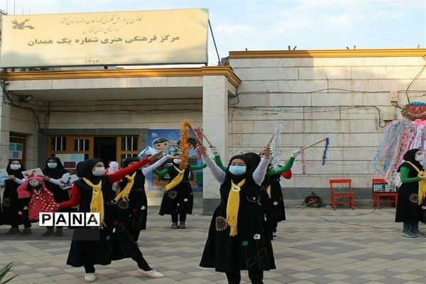 اجرای آیین باران خواهی یا چمچه خاتون در کانون پرورشی فکری کودکان استان