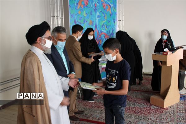 تقدیر ازبرگزیدگان مسابقه عطر انتظار ابرکوه