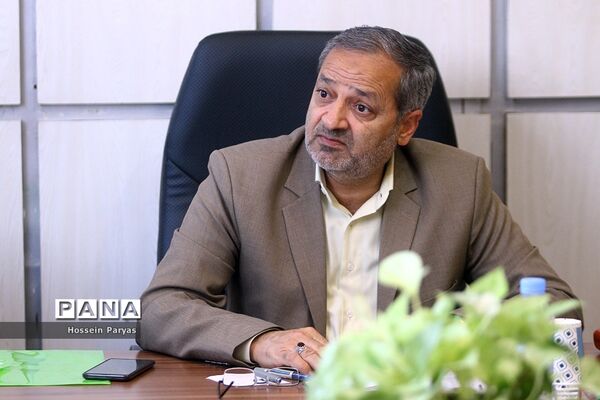 دیدار رئیس سازمان دانش‌آموزی با رئیس مرکز برنامه ریزی منابع انسانی و امور اداری وزارت آموزش و پرورش