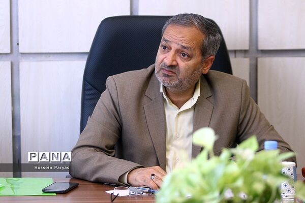 دیدار رئیس سازمان دانش‌آموزی با رئیس مرکز برنامه ریزی منابع انسانی و امور اداری وزارت آموزش و پرورش