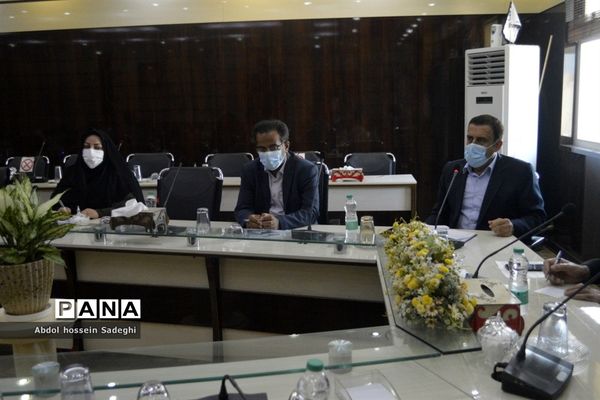 جلسه شورای انجمن و اولیا و مربیان آموزش و پرورش  استان بوشهر