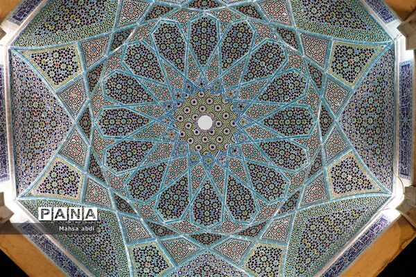آرامگاه شاعر اهل راز حافظ شیرازی
