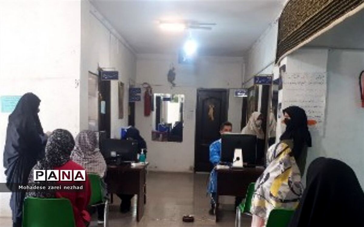 بیش از ۵۰‌درصد دانش‌آموزان شهرستان قرچک واکسینه شدند
