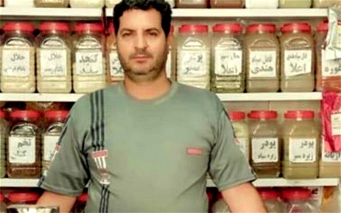 عطاری یعنی  عاشقی بین انسان و گیاهان
