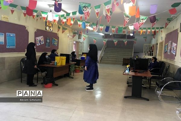 آغاز واکسیناسیون دانش‌آموزی در منطقه18