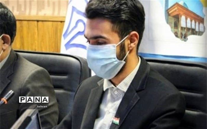 انتقاد کردن سرچشمه رشد و پیشرفت انسان است