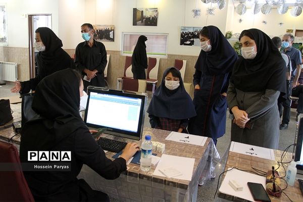 آغاز واکسیناسیون دانش‌آموزان تهرانی