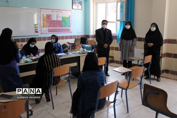 اولین قطار سلامت دانش‌آموزان در ایستگاه  ناحیه یک بهارستان متوقف شد