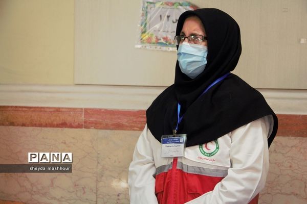 واکسیناسیون دانش‌آموزان مدارس ناحیه یک ری