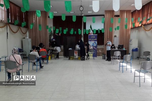 اجرای طرح واکسیناسیون دانش‌آموزی در ۵ حوزه منطقه ۱۵