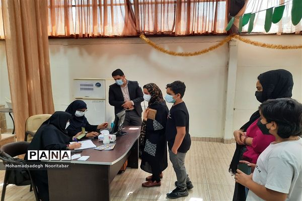 اجرای طرح واکسیناسیون دانش‌آموزی در ۵ حوزه منطقه ۱۵