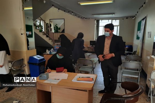 اجرای طرح واکسیناسیون دانش‌آموزی در ۵ حوزه منطقه ۱۵