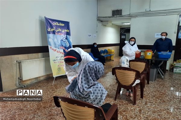 اجرای طرح واکسیناسیون دانش‌آموزی در ۵ حوزه منطقه ۱۵