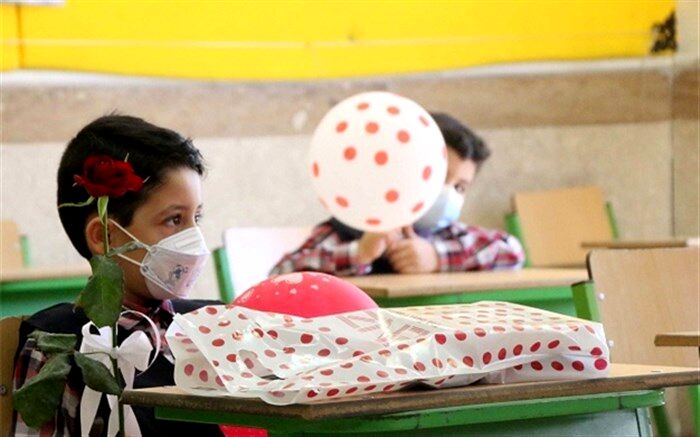 آموزش در مدارس با جمعیت کمتر از ۵۰ نفر حضوری است