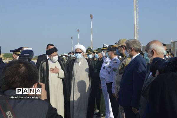 سفر رییس جمهوری به استان بوشهر و استقبال مردم در فرودگاه بوشهر