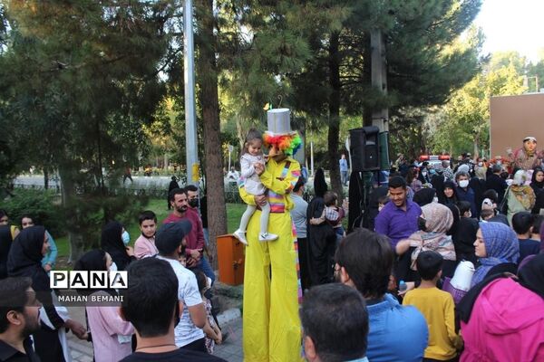 «شادپیمایی عروسک ها» به مناسبت هفته ملی کودک در قم