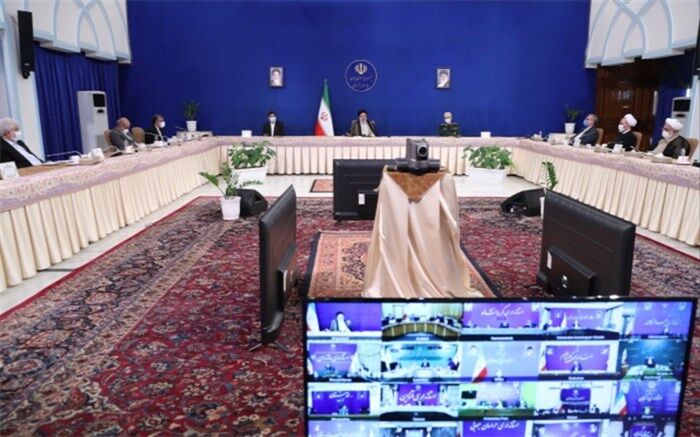 باید به سمت بازگشایی حضوری مدارس حرکت کنیم