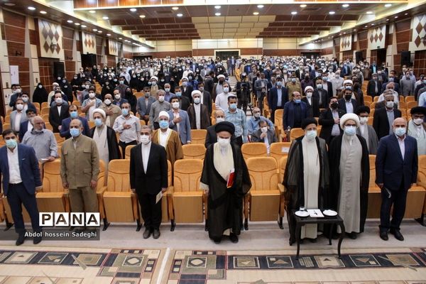 دیدار رئیس جمهوری با نخبگان ، علما ، خانواده شهدا ، ایثارگران و جمعی از اقشار مختلف مردم استان بوشهر