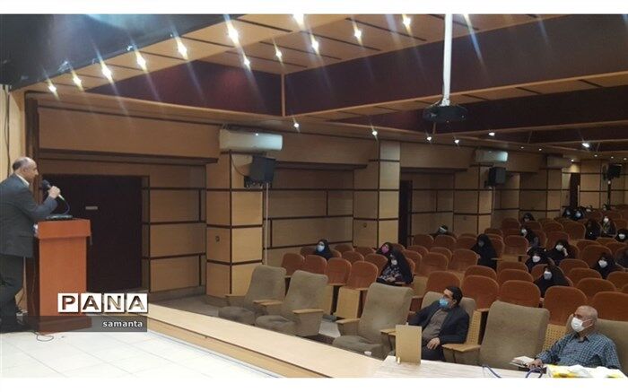 اولویت حضور دانش‌آموزان در مدارس، رعایت نکات بهداشتی و  ایمنی است