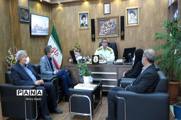 تبریک مدیر آموزش و پرورش منطقه 8 به مناسبت هفته نیروی انتظامی