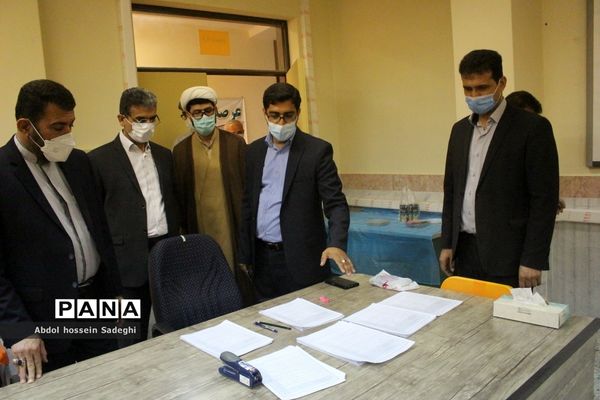 بازدید معاون پرورشی بوشهر  از آثار ارسالی اولین جشنواره مفلحون