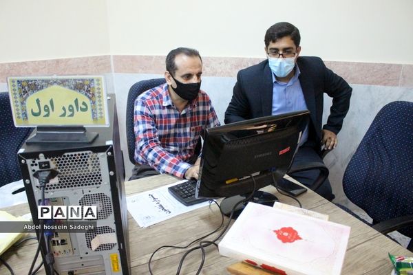 بازدید معاون پرورشی بوشهر  از آثار ارسالی اولین جشنواره مفلحون